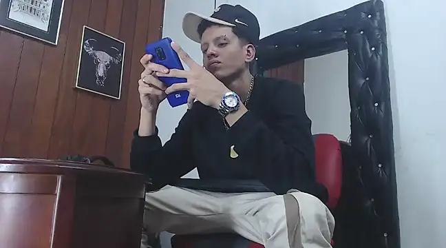 Snapshot of GaboReyes chatting on 12/18/24, 03:58 GaboReyes online show from 12/18/24, 03:58