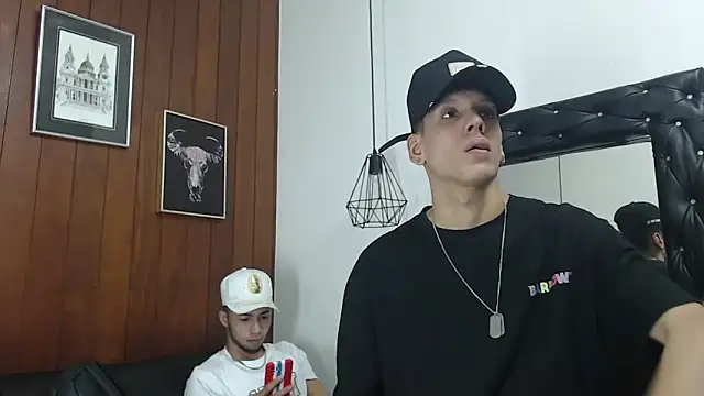 Snapshot of GaboReyes chatting on 03/05/25, 03:51 GaboReyes online show from 03/05/25, 03:51