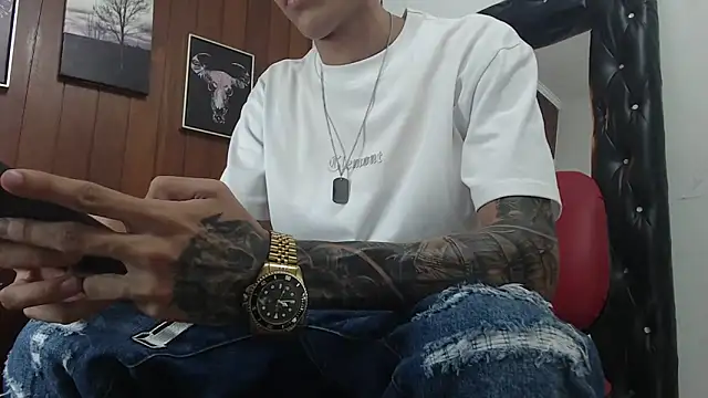 Snapshot of GaboReyes chatting on 09/10/25, 03:28 GaboReyes online show from 09/10/25, 03:28