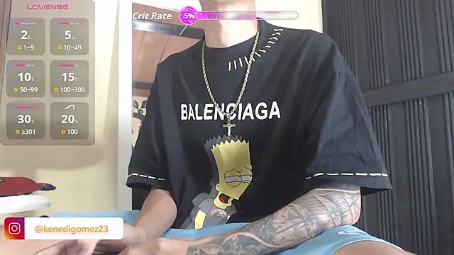 Snapshot of GaboReyes chatting on 11/12/25, 03:45 GaboReyes online show from 11/12/25, 03:45