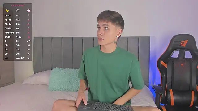 DustinLevine online show from 12/04/25, 01:15