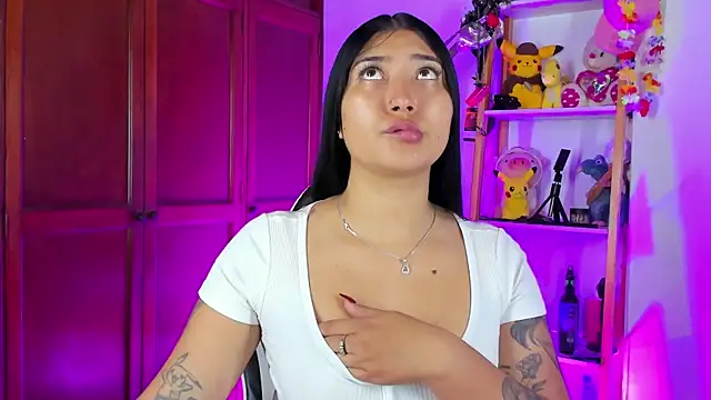 Snapshot of eymy-hadid chatting on 11/06/25, 08:43 eymy-hadid online show from 11/06/25, 08:43