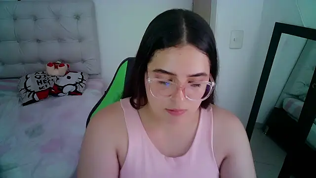 Snapshot of _alicia_z chatting on 12/02/24, 09:06 alicia z online show from 12/02/24, 09:06