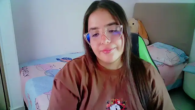 Snapshot of _alicia_z chatting on 01/14/25, 08:48 alicia z online show from 01/14/25, 08:48