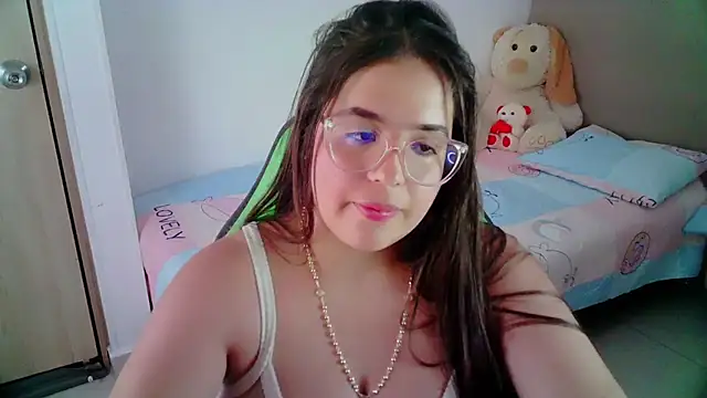 Snapshot of _alicia_z chatting on 01/16/25, 05:23 alicia z online show from 01/16/25, 05:23