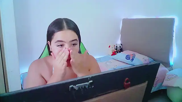 Snapshot of _alicia_z chatting on 01/24/25, 05:53 alicia z online show from 01/24/25, 05:53