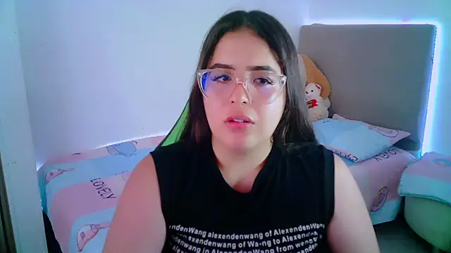 Snapshot of _alicia_z chatting on 01/27/25, 09:00 alicia z online show from 01/27/25, 09:00