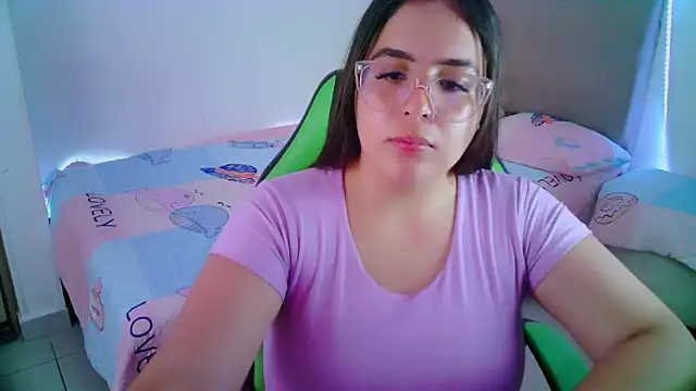 Snapshot of _alicia_z chatting on 01/29/25, 12:22 alicia z online show from 01/29/25, 12:22