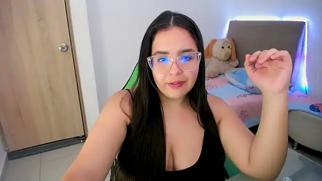 Snapshot of _alicia_z chatting on 03/22/25, 09:42 alicia z online show from 03/22/25, 09:42