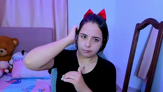 Snapshot of _alicia_z chatting on 02/28/26, 08:04 alicia z online show from 02/28/26, 08:04