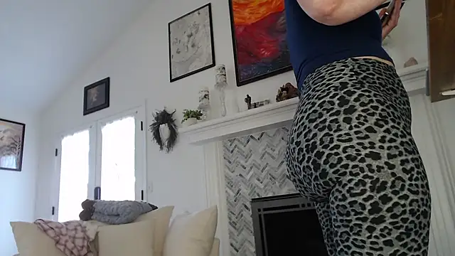 AuroraWillows online show from 09/27/25, 08:58