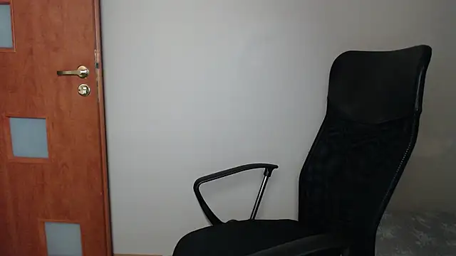 Snapshot of JoannaAndNeighbour chatting on 01/20/25, 07:47 JoannaAndNeighbour online show from 01/20/25, 07:47