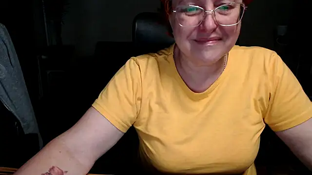 Snapshot of JoannaAndNeighbour chatting on 11/20/25, 06:46 JoannaAndNeighbour online show from 11/20/25, 06:46