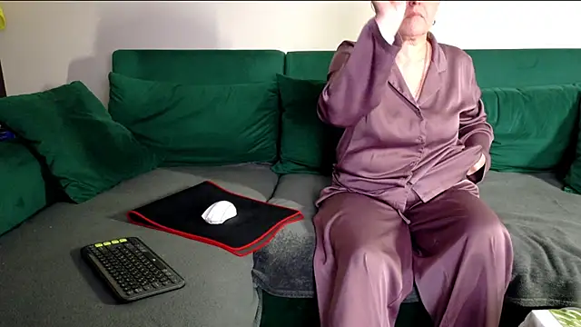 JoannaAndNeighbour online show from 05/07/26, 05:02