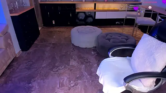 Snapshot of KateOwens chatting on 03/13/25, 10:26 KateOwens online show from 03/13/25, 10:26