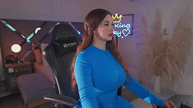 Snapshot of KateOwens chatting on 11/19/25, 11:54 KateOwens online show from 11/19/25, 11:54