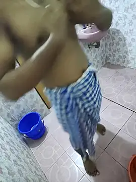 Snapshot of naughtyyboyfriend chatting on 12/19/25, 02:35 naughtyyboyfriend online show from 12/19/25, 02:35