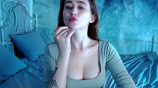 millllina online show from 10/31/25, 01:17