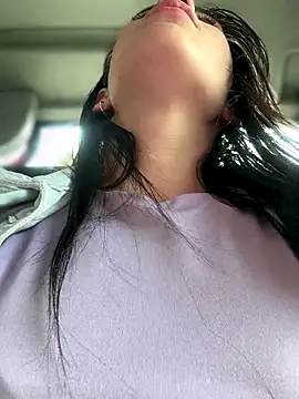 Snapshot of __IRIS__ chatting on 12/05/24, 06:55 IRIS online show from 12/05/24, 06:55