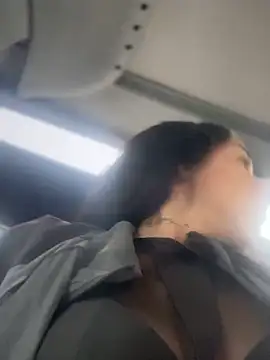 Snapshot of __IRIS__ chatting on 12/28/24, 09:19 IRIS online show from 12/28/24, 09:19