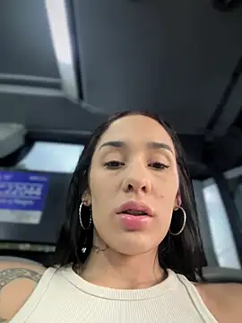 Snapshot of __IRIS__ chatting on 01/02/25, 11:16 IRIS online show from 01/02/25, 11:16