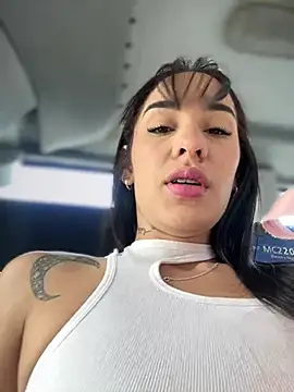 Snapshot of __IRIS__ chatting on 01/24/25, 03:24 IRIS online show from 01/24/25, 03:24