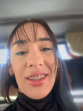 Snapshot of __IRIS__ chatting on 01/25/25, 03:30 IRIS online show from 01/25/25, 03:30