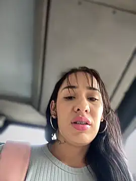 Snapshot of __IRIS__ chatting on 02/06/25, 05:19 IRIS online show from 02/06/25, 05:19