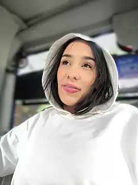 Snapshot of __IRIS__ chatting on 02/11/25, 03:29 IRIS online show from 02/11/25, 03:29