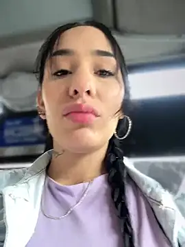 Snapshot of __IRIS__ chatting on 02/15/25, 04:01 IRIS online show from 02/15/25, 04:01