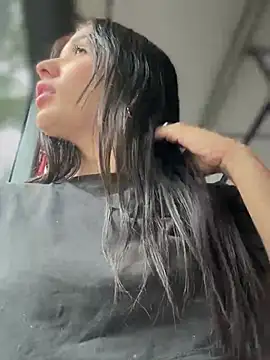 Snapshot of __IRIS__ chatting on 03/05/25, 04:24 IRIS online show from 03/05/25, 04:24