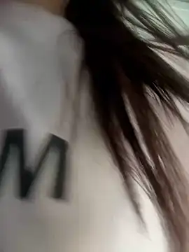 Snapshot of __IRIS__ chatting on 03/21/25, 05:34 IRIS online show from 03/21/25, 05:34