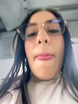 Snapshot of __IRIS__ chatting on 09/12/25, 02:39 IRIS online show from 09/12/25, 02:39