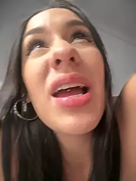 Snapshot of __IRIS__ chatting on 11/20/25, 05:34 IRIS online show from 11/20/25, 05:34