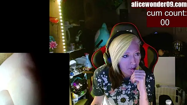 alicewonder09 online show from 02/02/25, 04:48