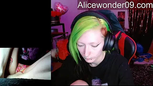 alicewonder09 online show from 02/19/26, 06:09