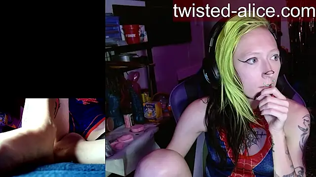 alicewonder09 online show from 06/03/26, 02:36