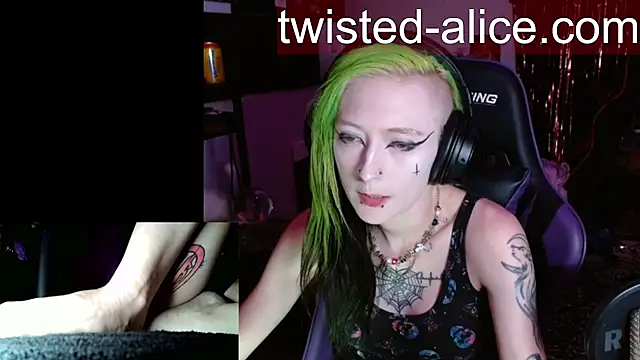 Snapshot of alicewonder09 chatting on 07/16/26, 03:23 alicewonder09 online show from 07/16/26, 03:23