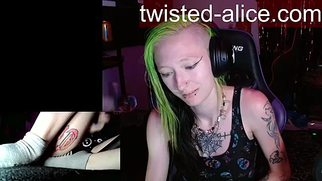 Snapshot of alicewonder09 chatting on 07/19/26, 02:59 alicewonder09 online show from 07/19/26, 02:59