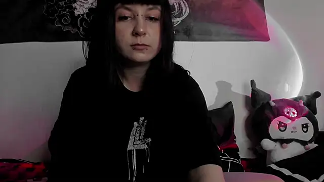 Snapshot of t0riayun0 chatting on 01/12/25, 02:03 t0riayun0 online show from 01/12/25, 02:03