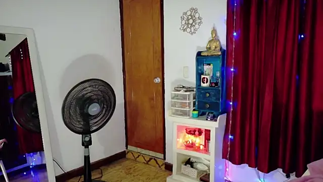 Snapshot of hottplay chatting on 01/30/25, 03:40 hottplay online show from 01/30/25, 03:40