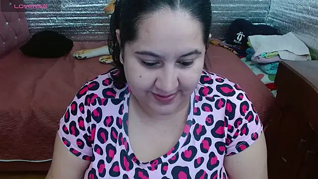 EMILY-NESSA online show from 09/23/25, 01:58