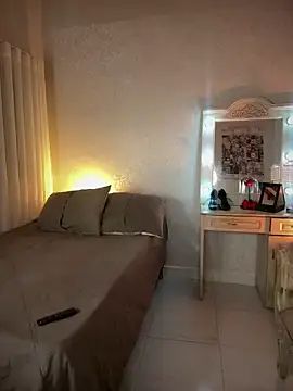 shannol ryan online show from 04/14/26, 01:33