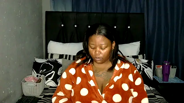 caramelbooty69 online show from 03/31/26, 04:13