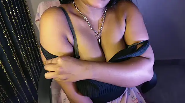 Snapshot of Your_Devika chatting on 01/10/25, 11:00 Your Devika online show from 01/10/25, 11:00