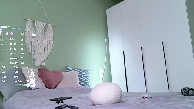 Snapshot of Rinas_secret chatting on 02/09/25, 08:44 Rinas secret online show from 02/09/25, 08:44