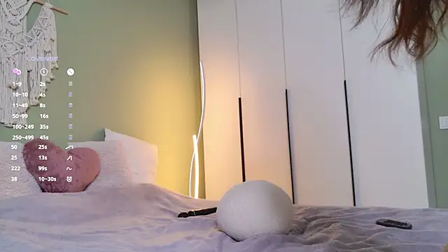 Snapshot of Rinas_secret chatting on 02/26/25, 08:48 Rinas secret online show from 02/26/25, 08:48