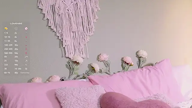 Snapshot of Rinas_secret chatting on 09/18/25, 08:05 Rinas secret online show from 09/18/25, 08:05