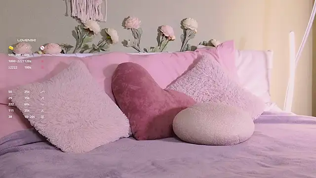 Snapshot of Rinas_secret chatting on 09/23/25, 09:34 Rinas secret online show from 09/23/25, 09:34