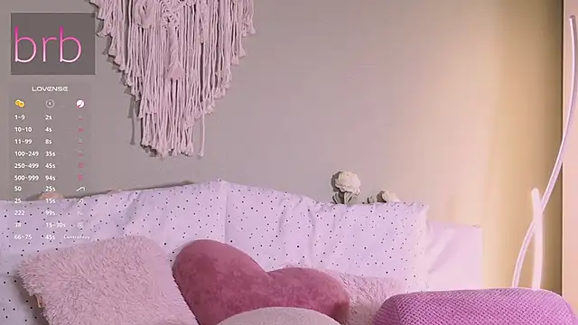 Snapshot of Rinas_secret chatting on 10/14/25, 06:58 Rinas secret online show from 10/14/25, 06:58